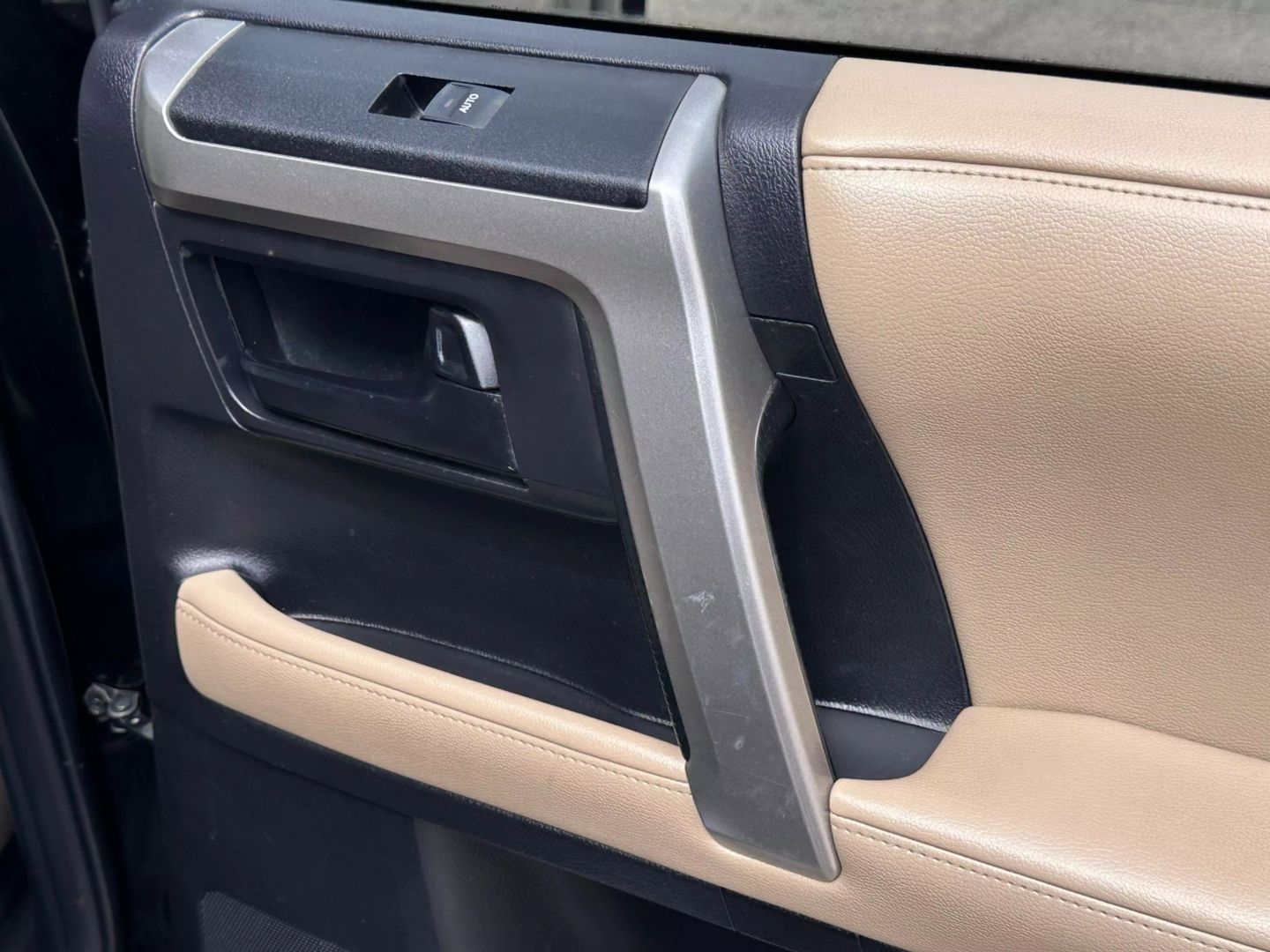 2013 Toyota 4runner - Image 24