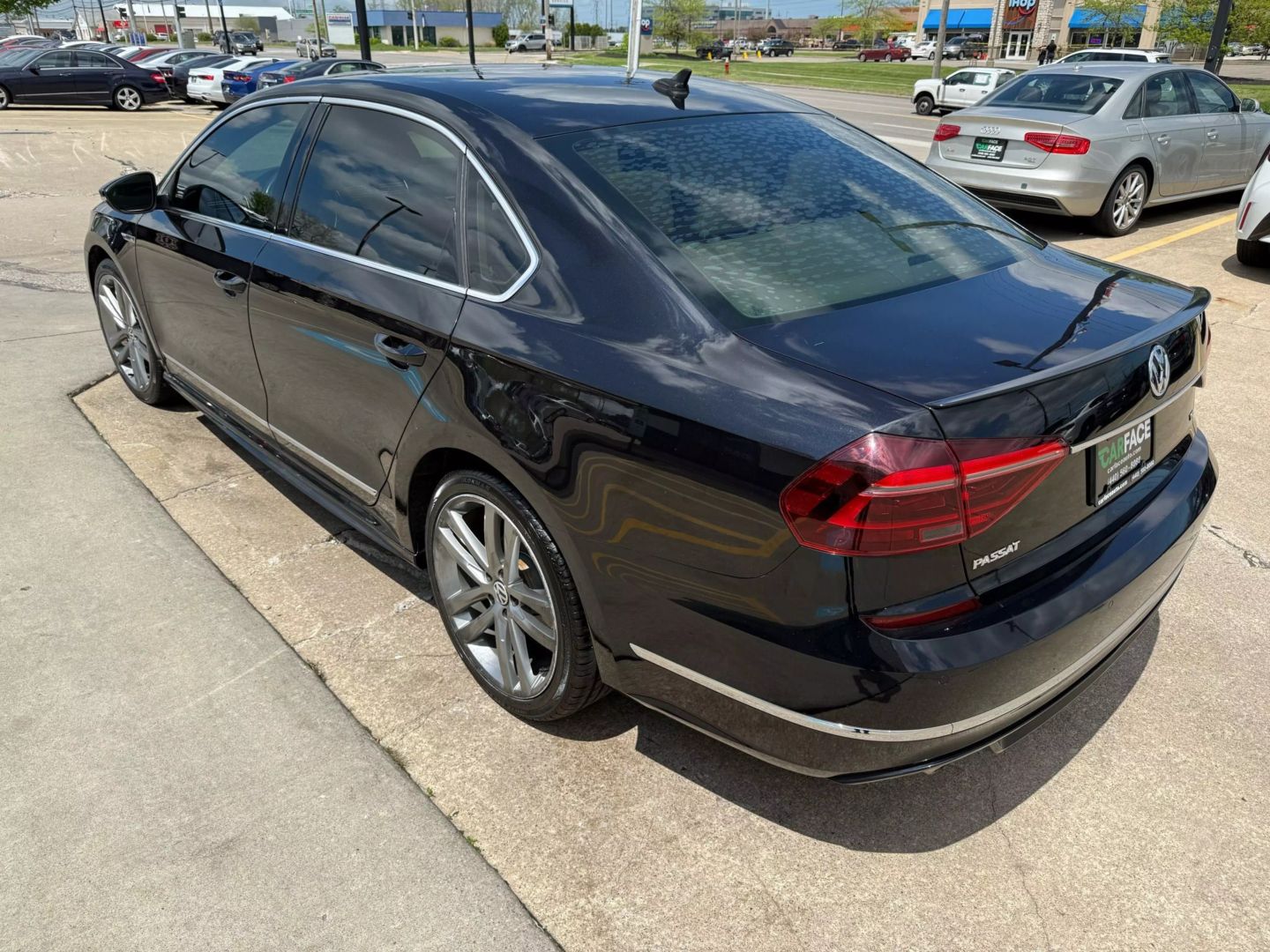 2019 Volkswagen Passat - Image 7