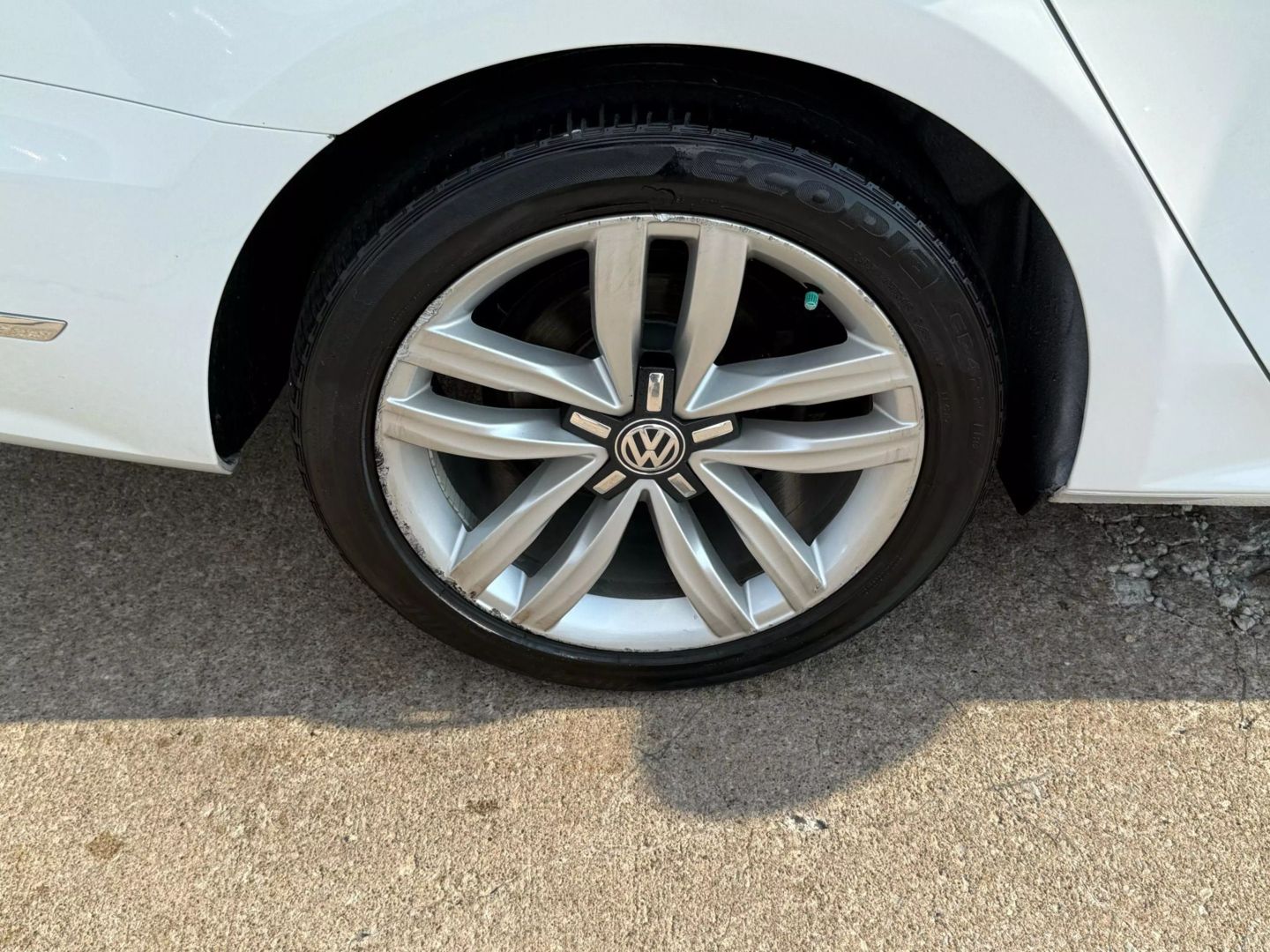 2017 Volkswagen Passat - Image 57
