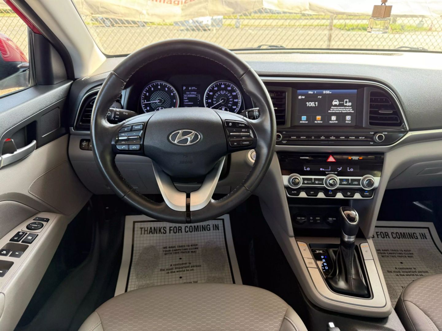 2019 Hyundai Elantra - Image 32