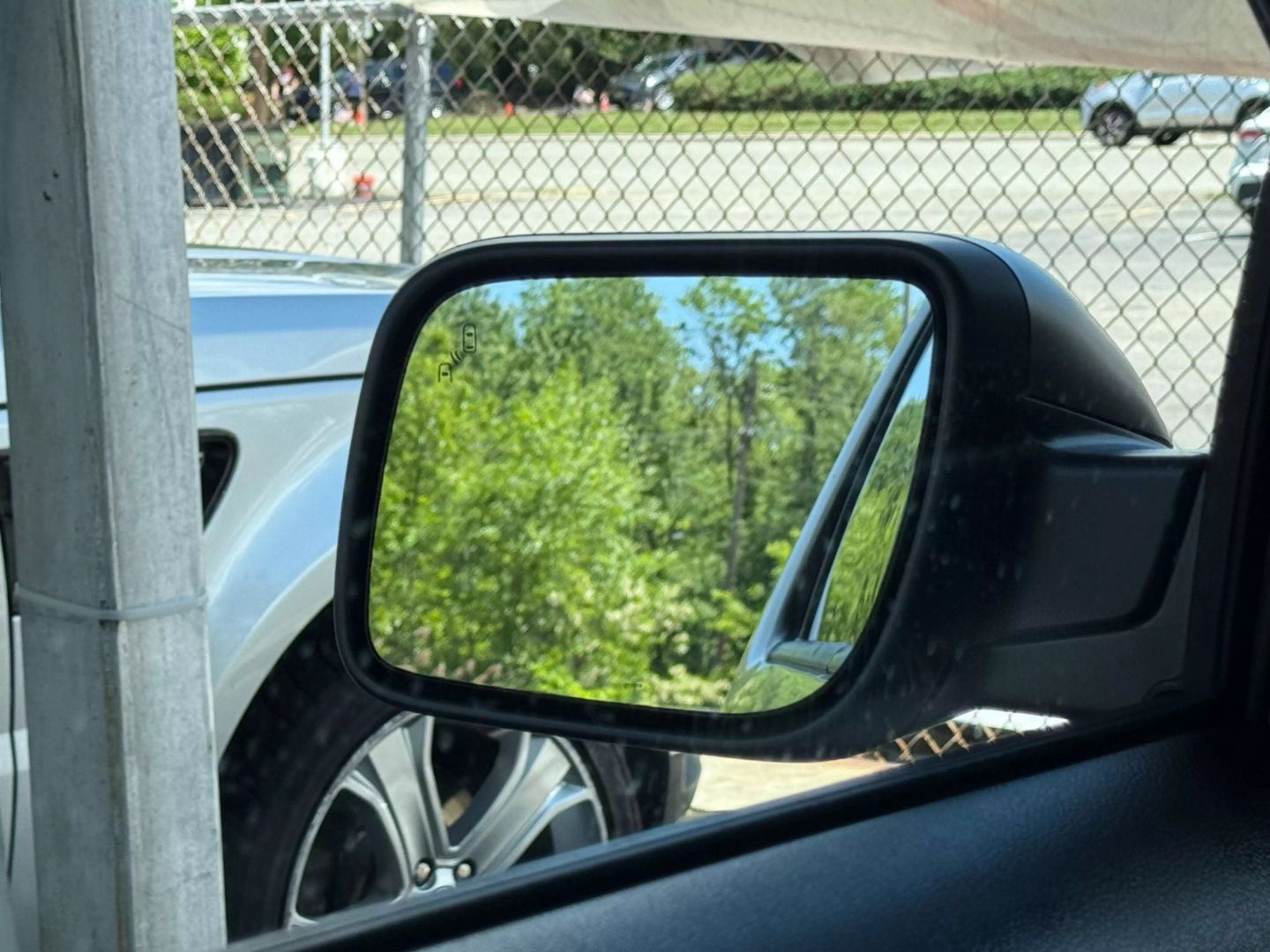 2019 Ford Explorer - Image 37