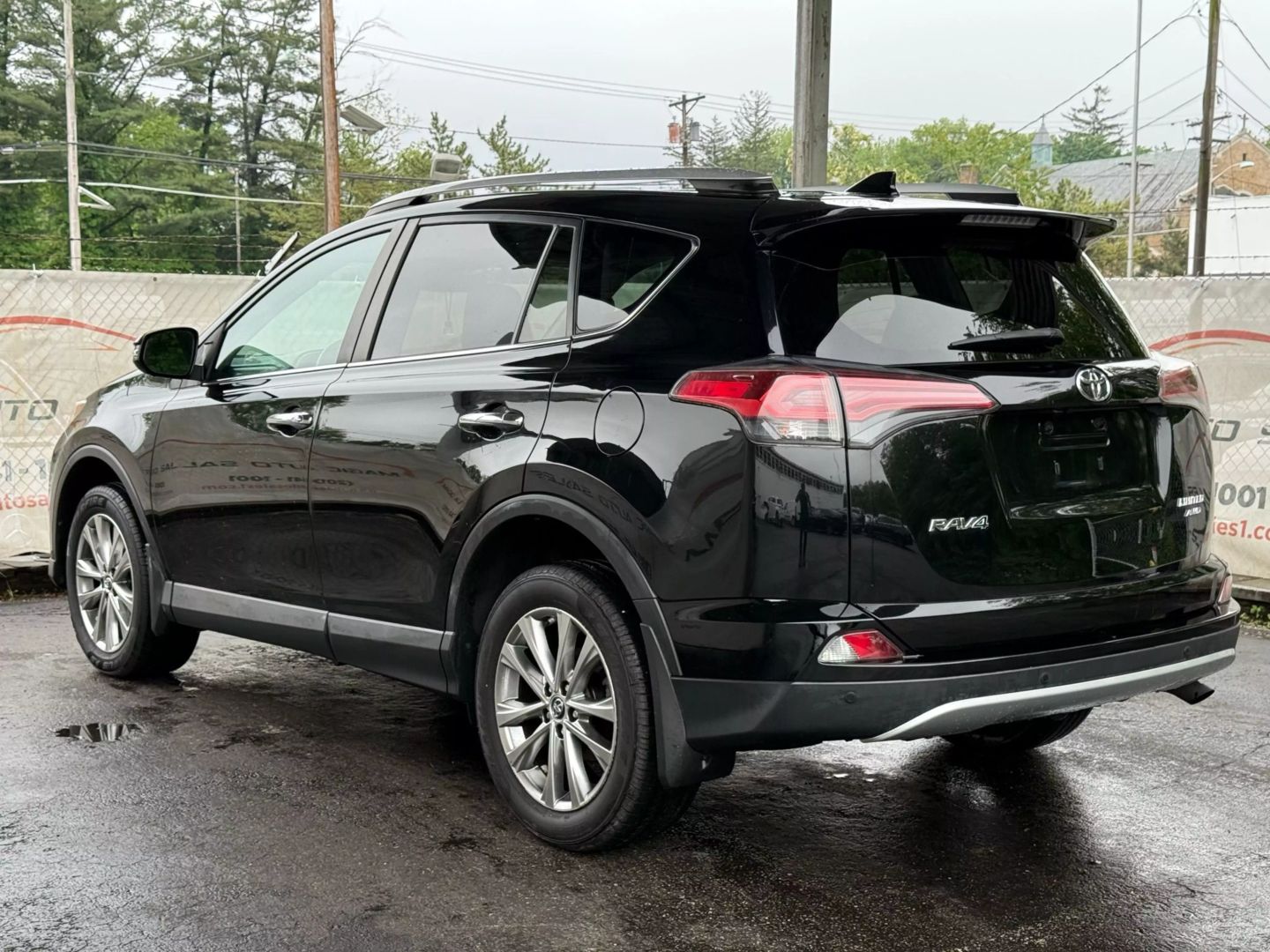 2016 Toyota Rav4 - Image 11