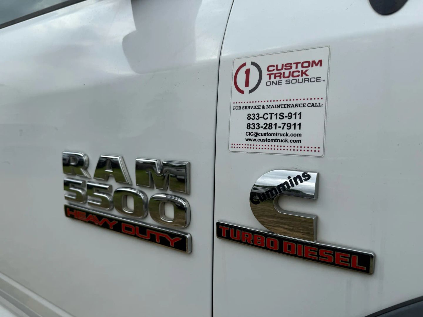 2017 Ram 5500 Crew Cab & Chassis - Image 31