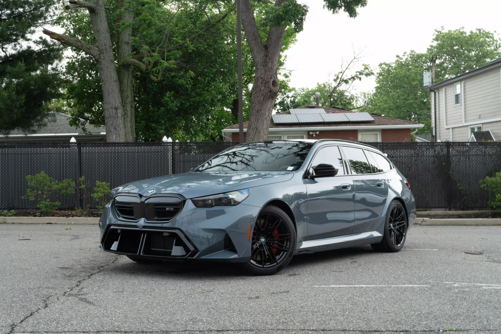2025 Bmw M5 - Image 3