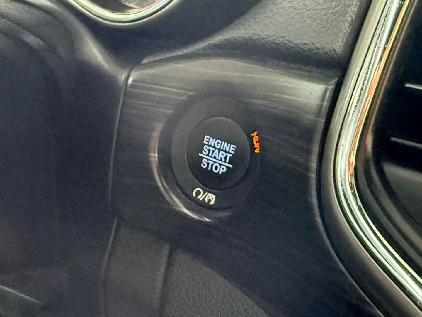 2019 Jeep Grand Cherokee - Image 29