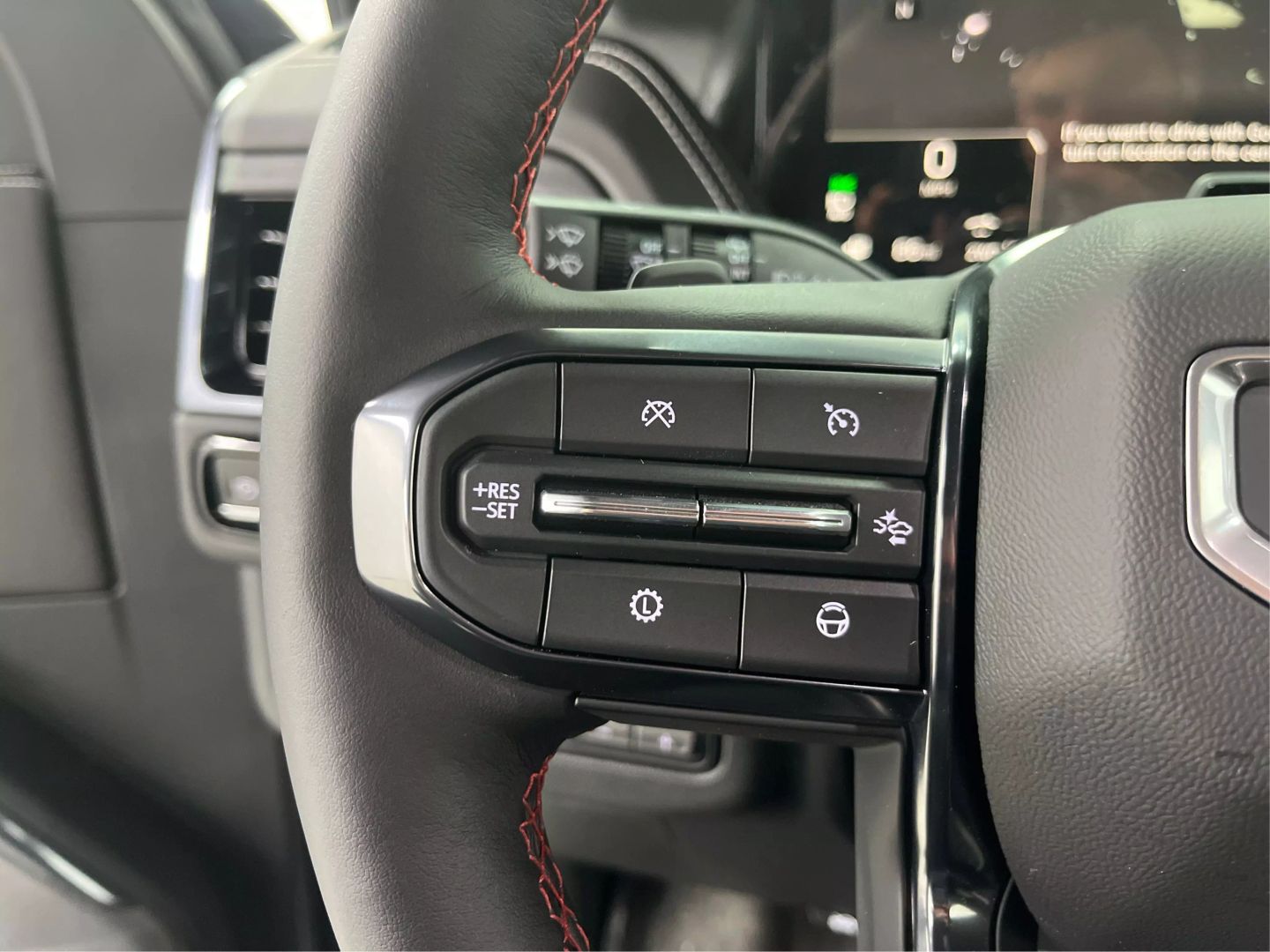 2025 Gmc Yukon - Image 35