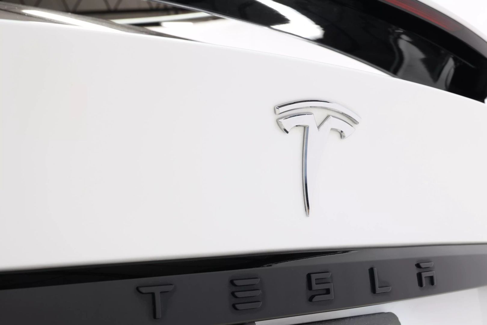 2023 Tesla Model X - Image 101