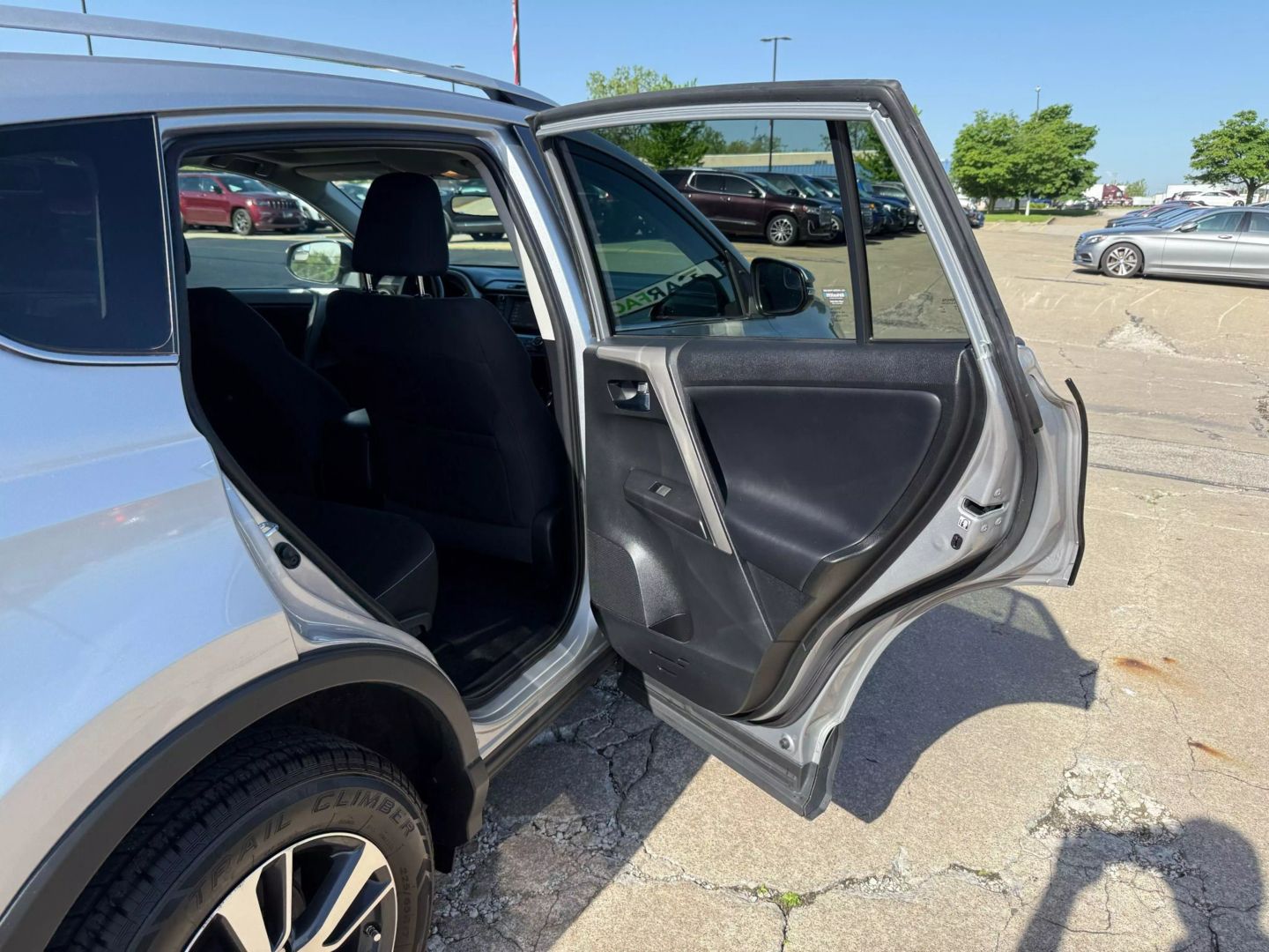 2016 Toyota Rav4 - Image 22