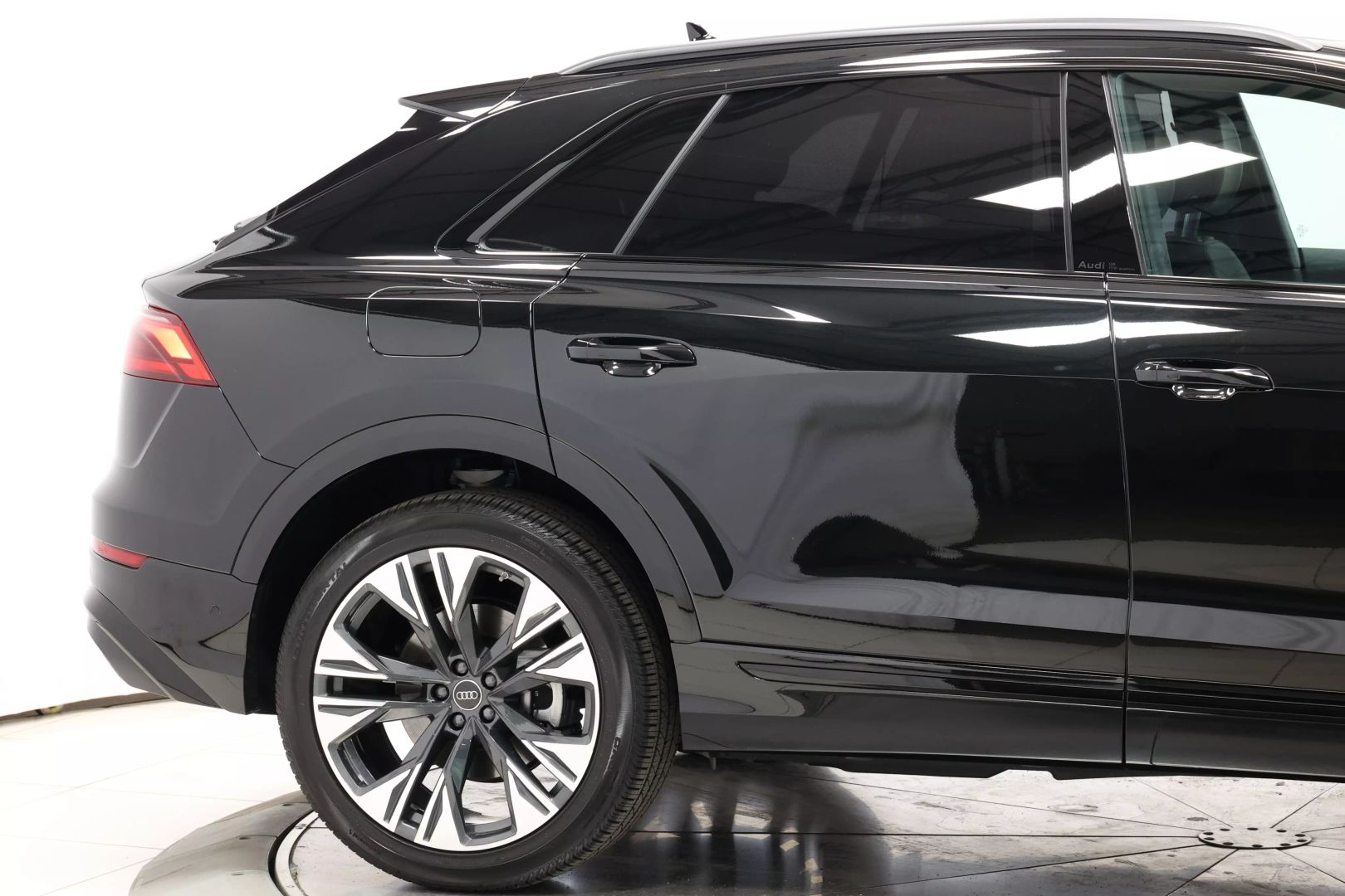 2025 Audi Q8 - Image 70