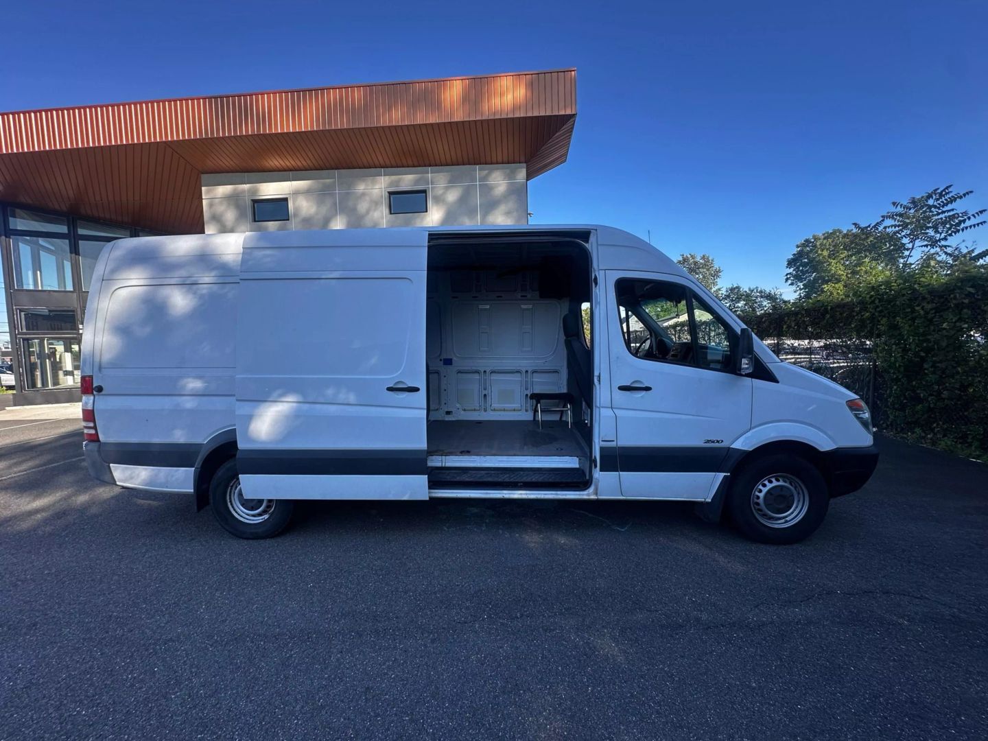2013 Mercedes-benz Sprinter 2500 Cargo - Image 20