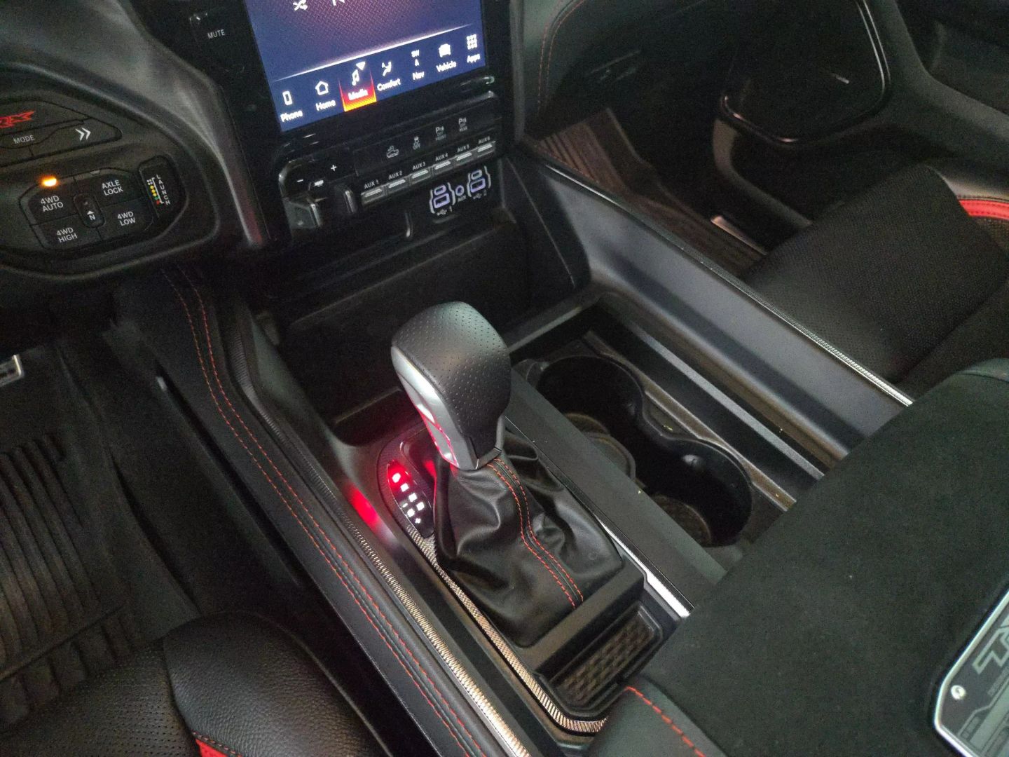 2024 Ram 1500 Crew Cab - Image 16