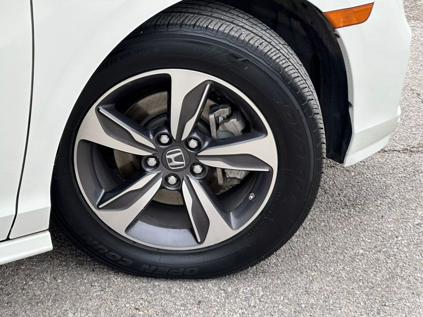 2018 Honda Odyssey - Image 50