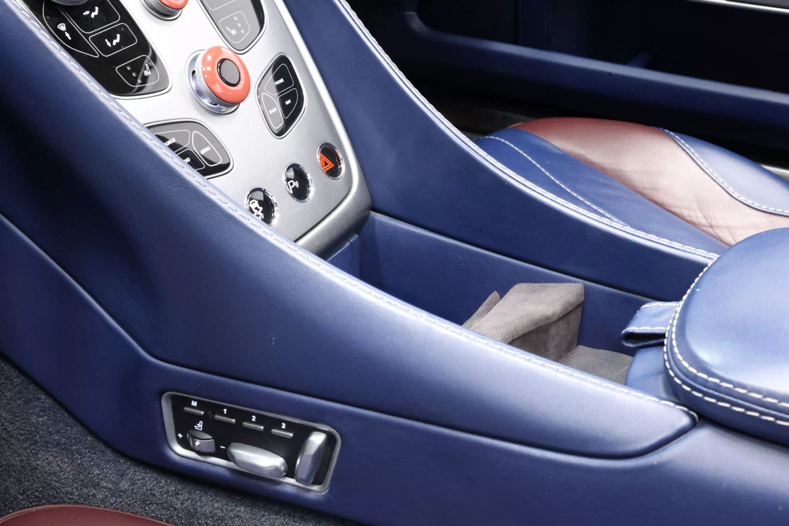 2015 Aston Martin Vanquish - Image 39