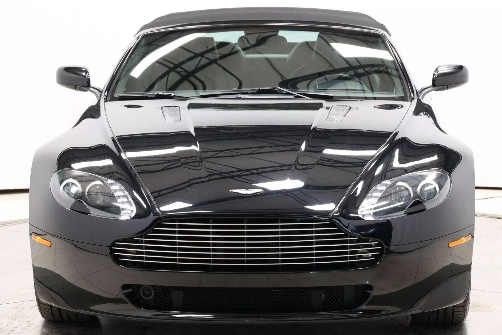2008 Aston Martin Vantage - Image 97