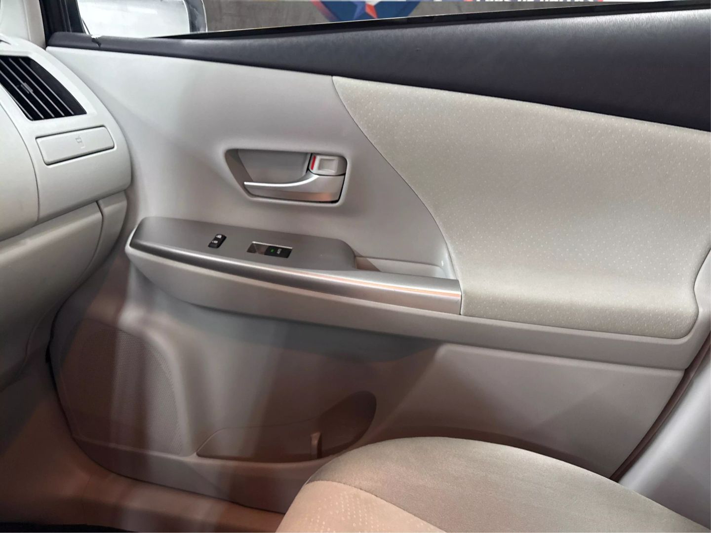 2012 Toyota Prius V - Image 34