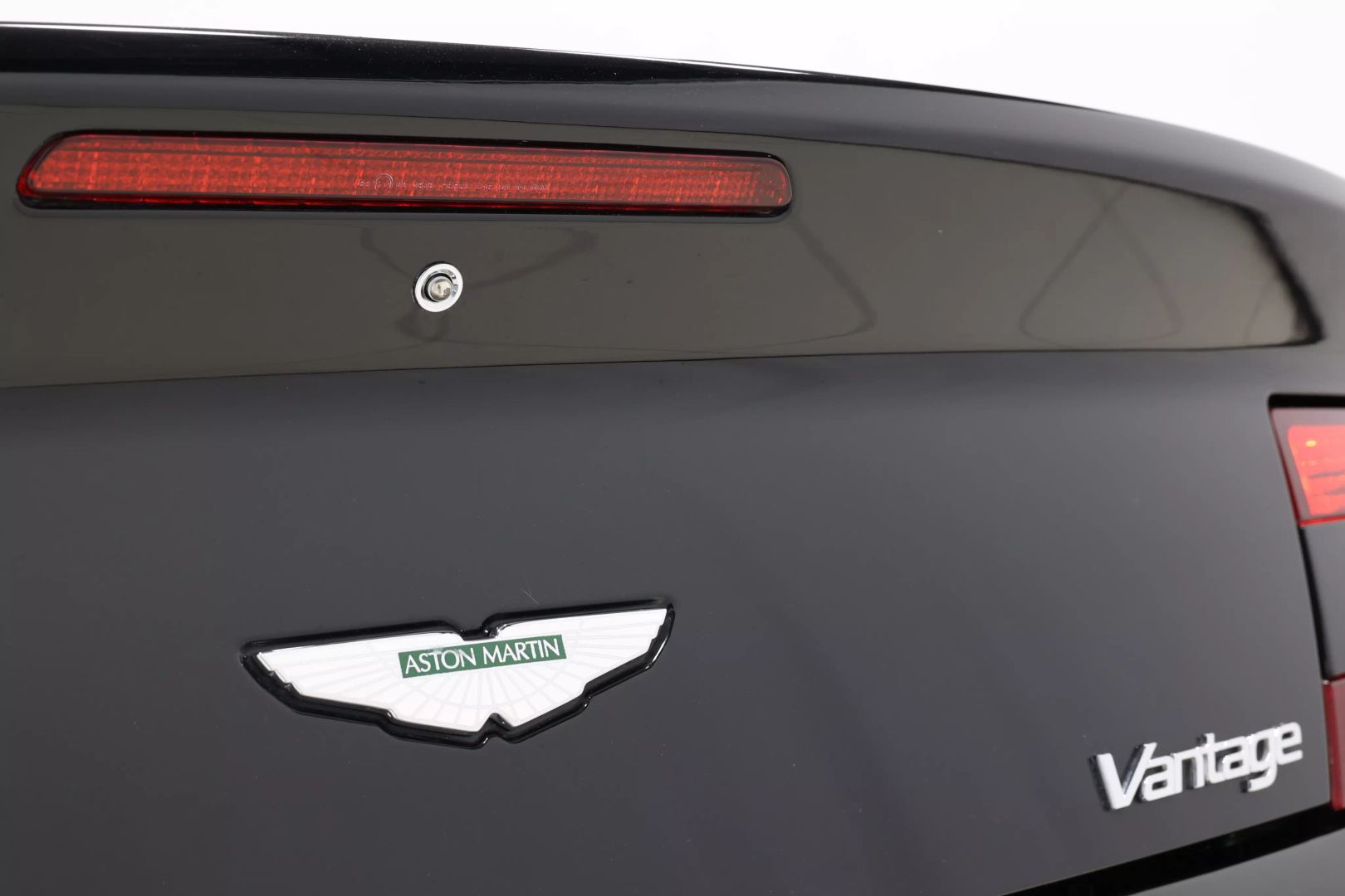 2008 Aston Martin Vantage - Image 89