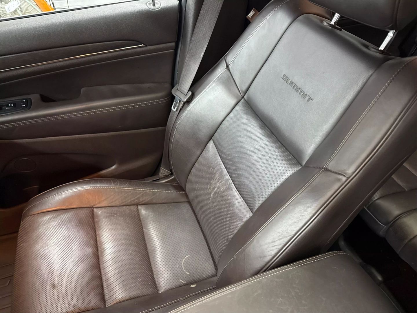 2014 Jeep Grand Cherokee - Image 35
