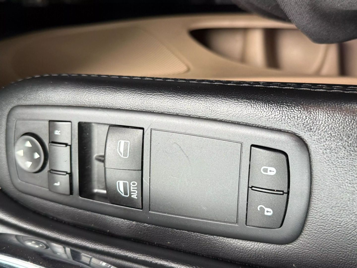 2016 Dodge Grand Caravan Passenger - Image 38