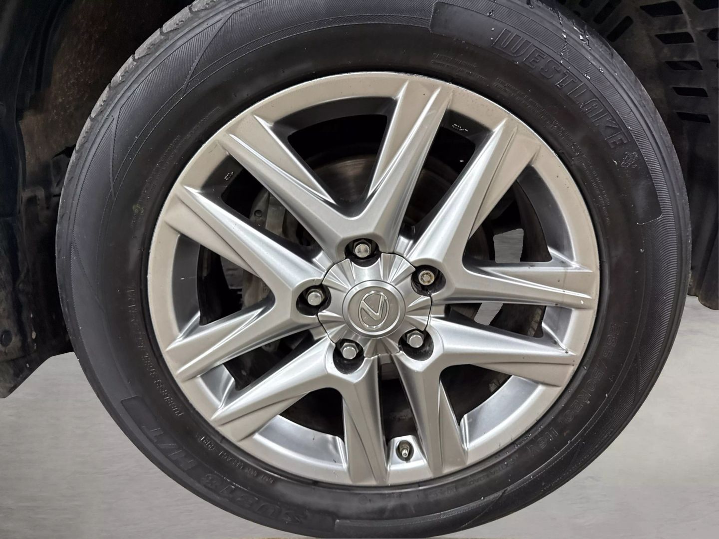 2013 Lexus Lx - Image 15