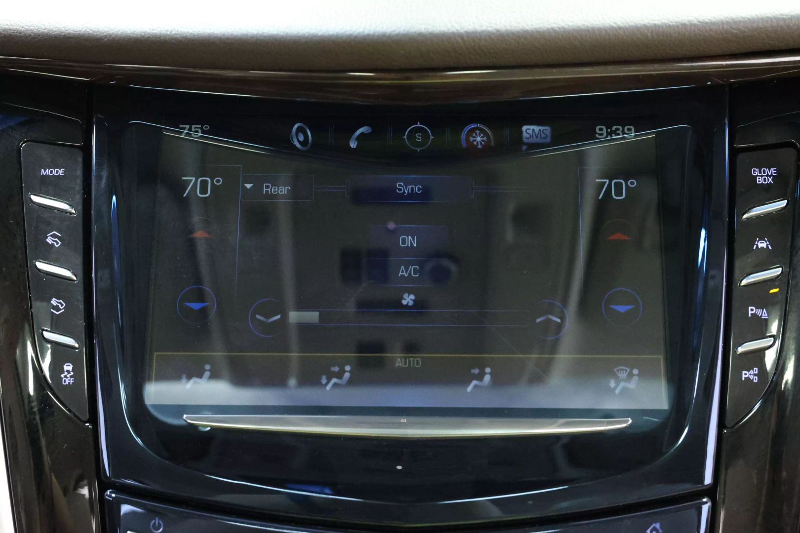 2017 Cadillac Escalade - Image 34