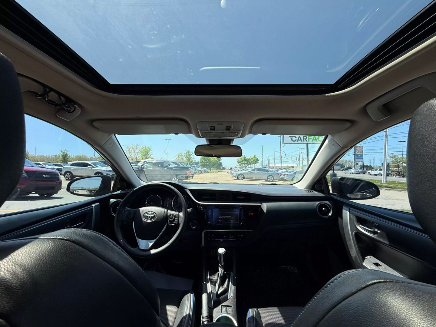 2018 Toyota Corolla - Image 24