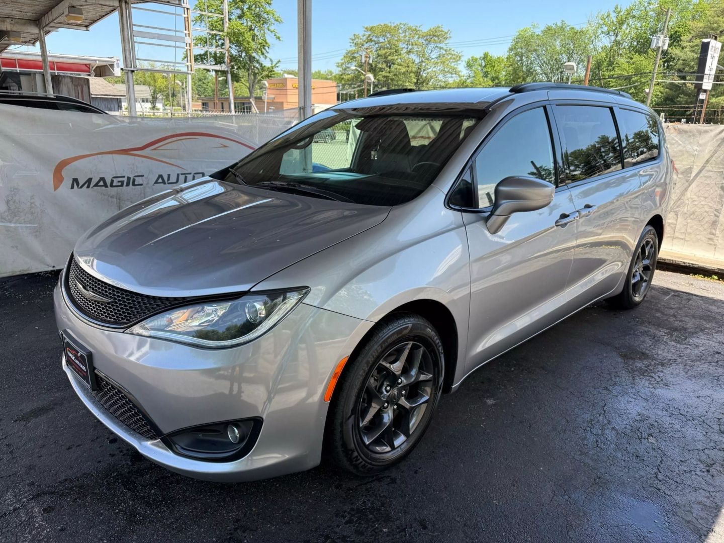 2019 Chrysler Pacifica - Image 8