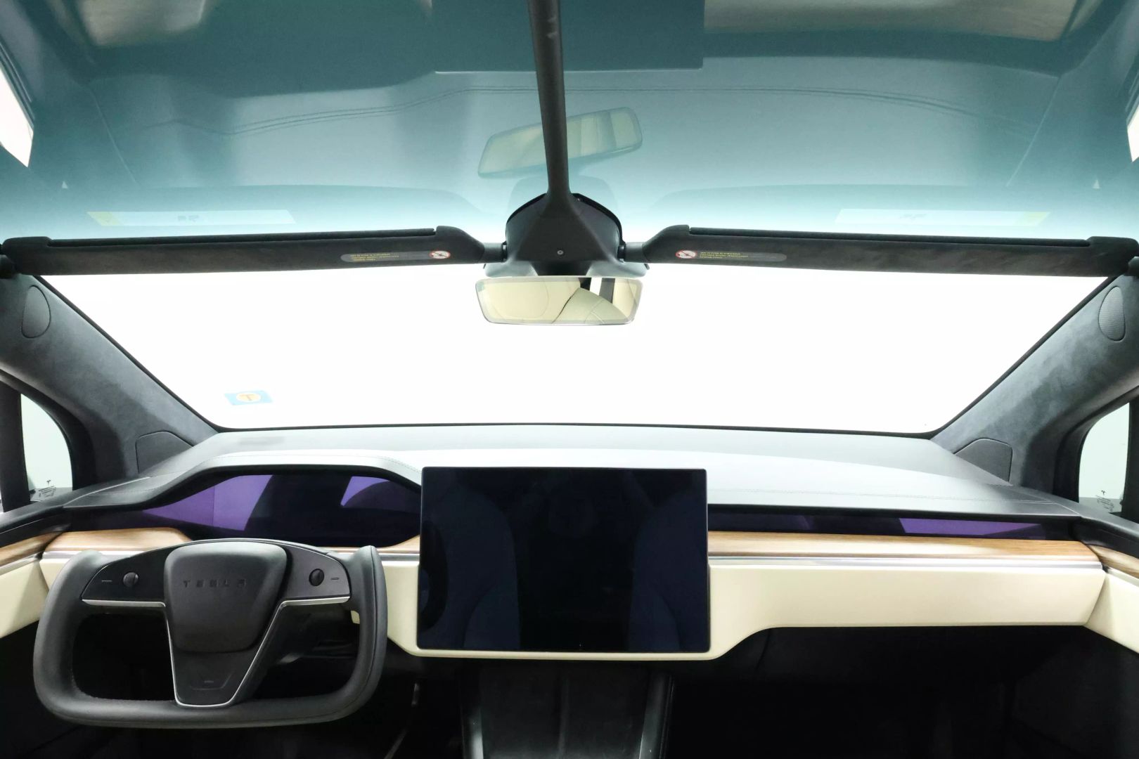 2023 Tesla Model X - Image 42