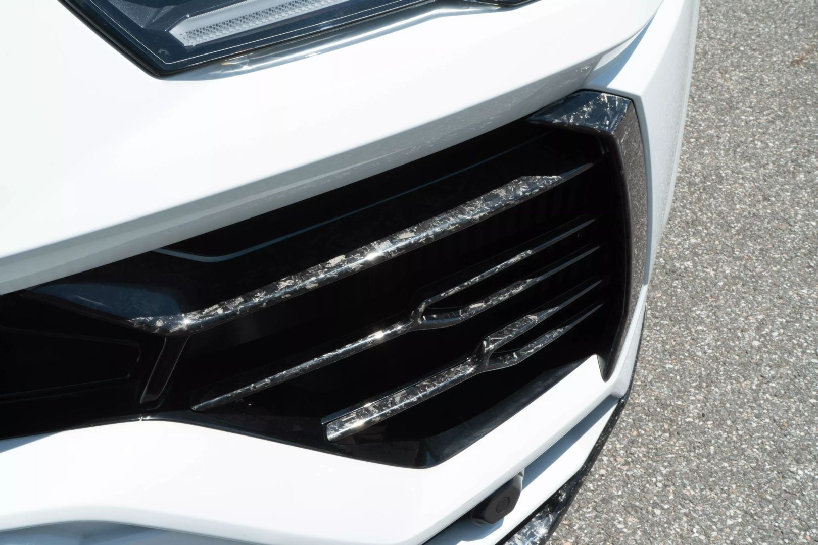 2019 Lamborghini Urus - Image 12