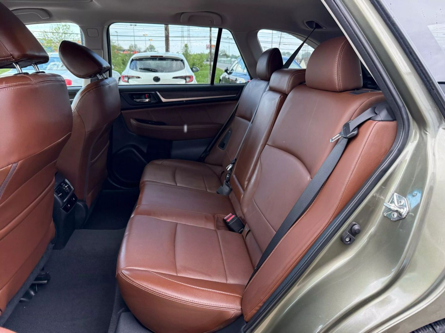 2017 Subaru Outback - Image 21