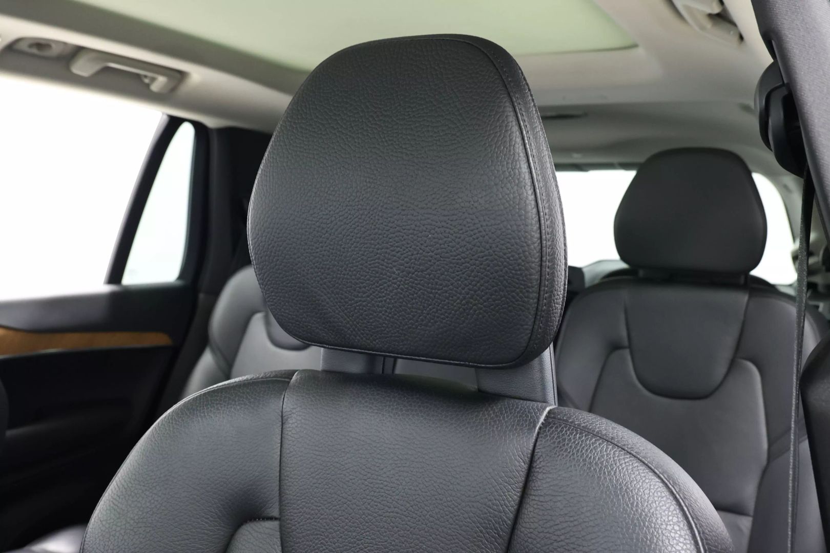 2022 Volvo Xc90 - Image 18