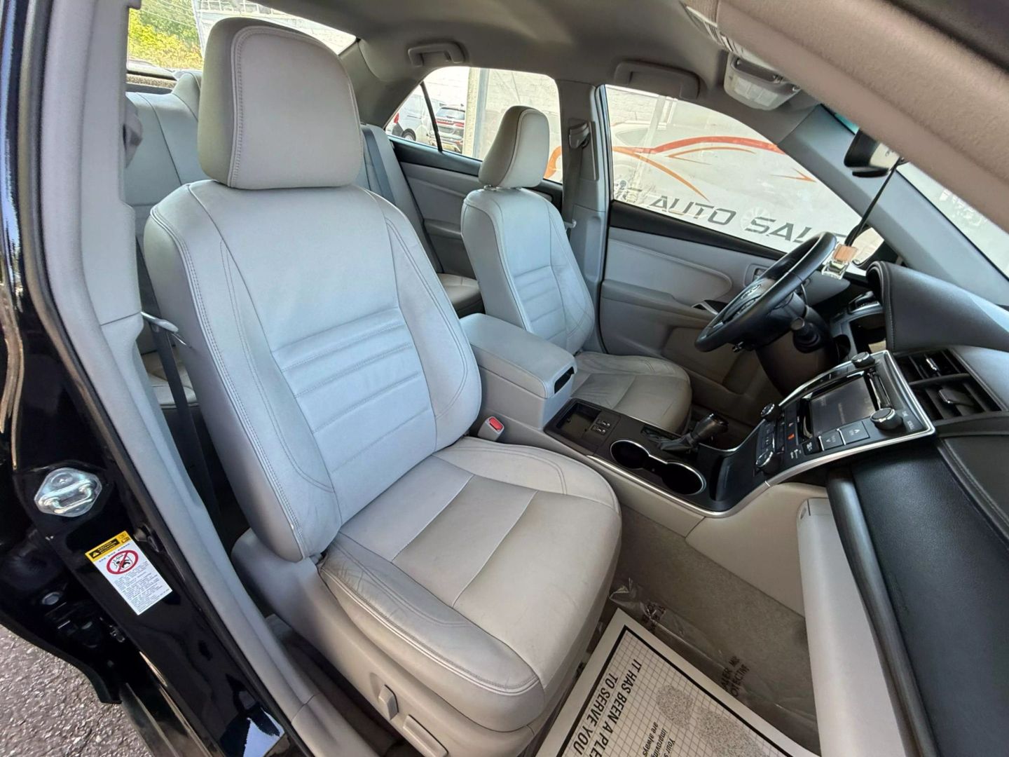 2016 Toyota Camry - Image 26