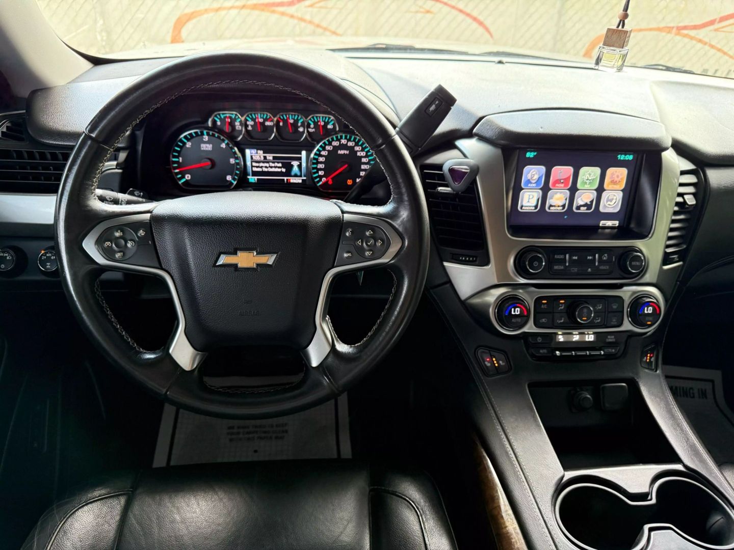 2015 Chevrolet Suburban - Image 32