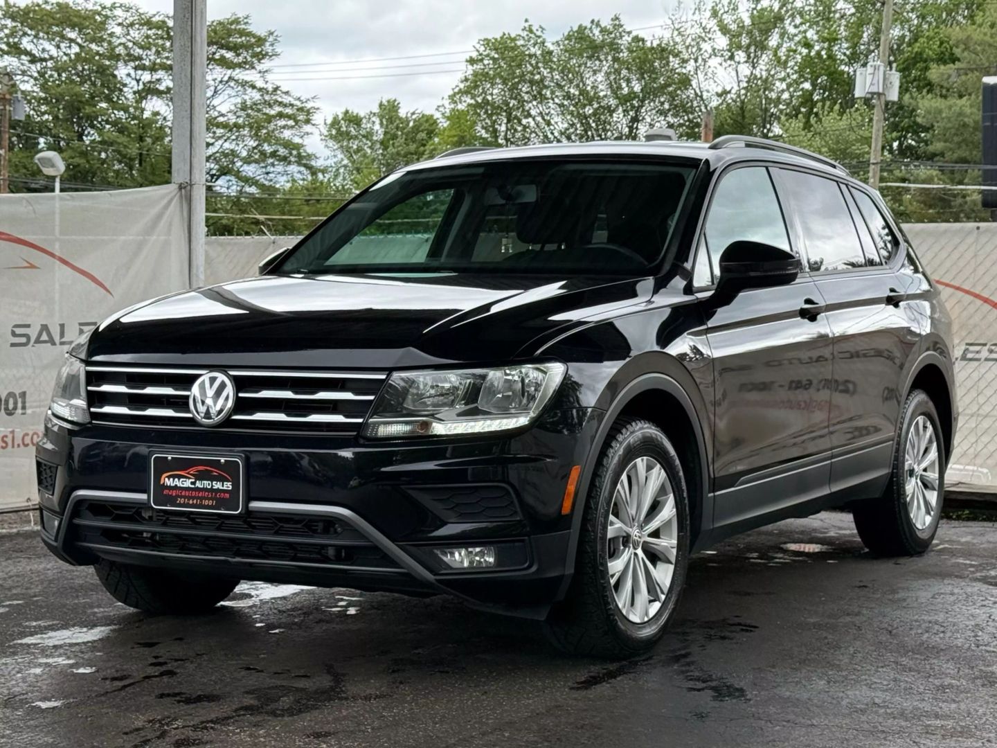 2018 Volkswagen Tiguan - Image 3