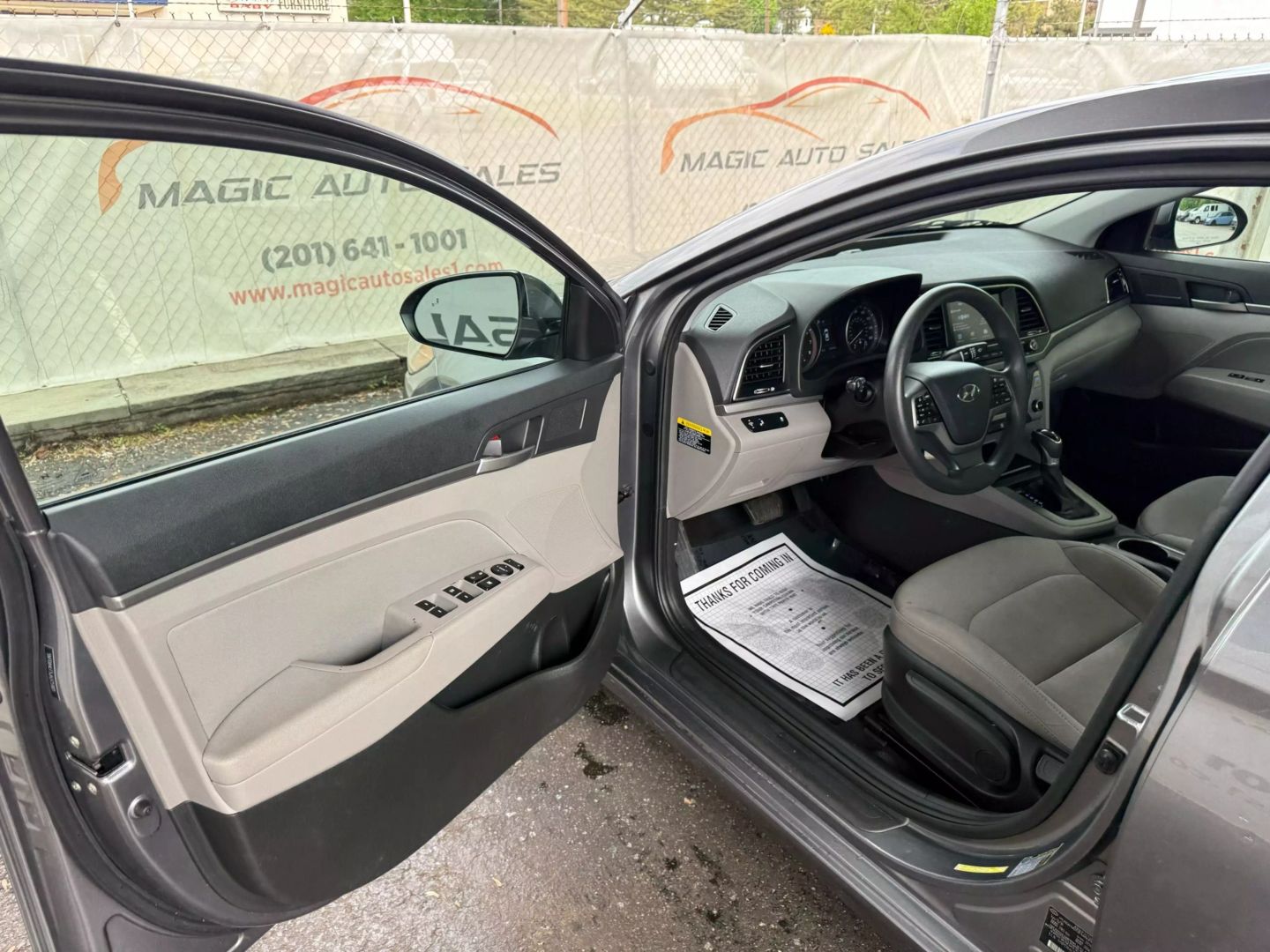 2018 Hyundai Elantra - Image 14