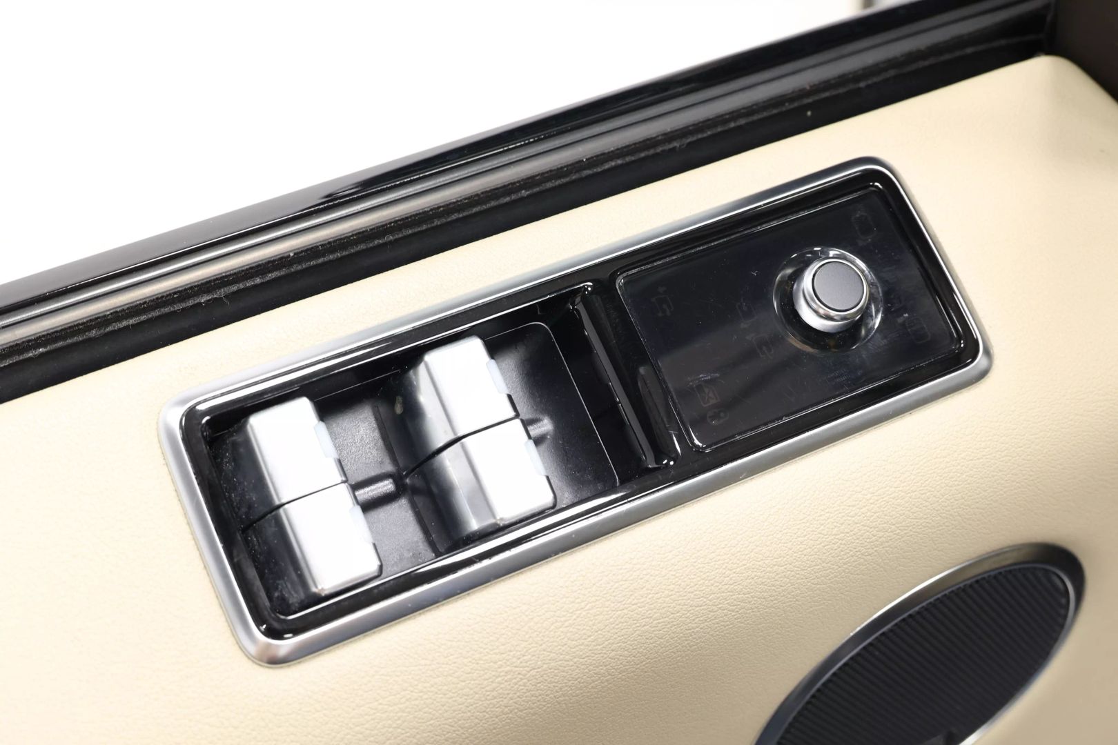 2021 Land Rover Range Rover Sport - Image 13