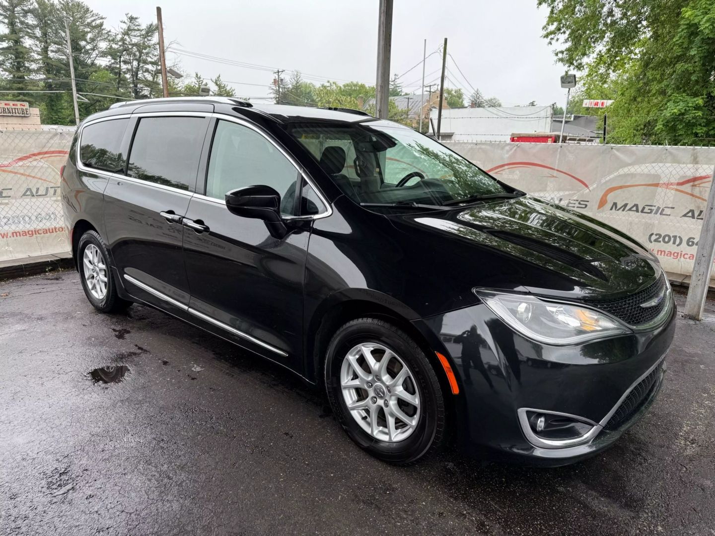 2020 Chrysler Pacifica - Image 7