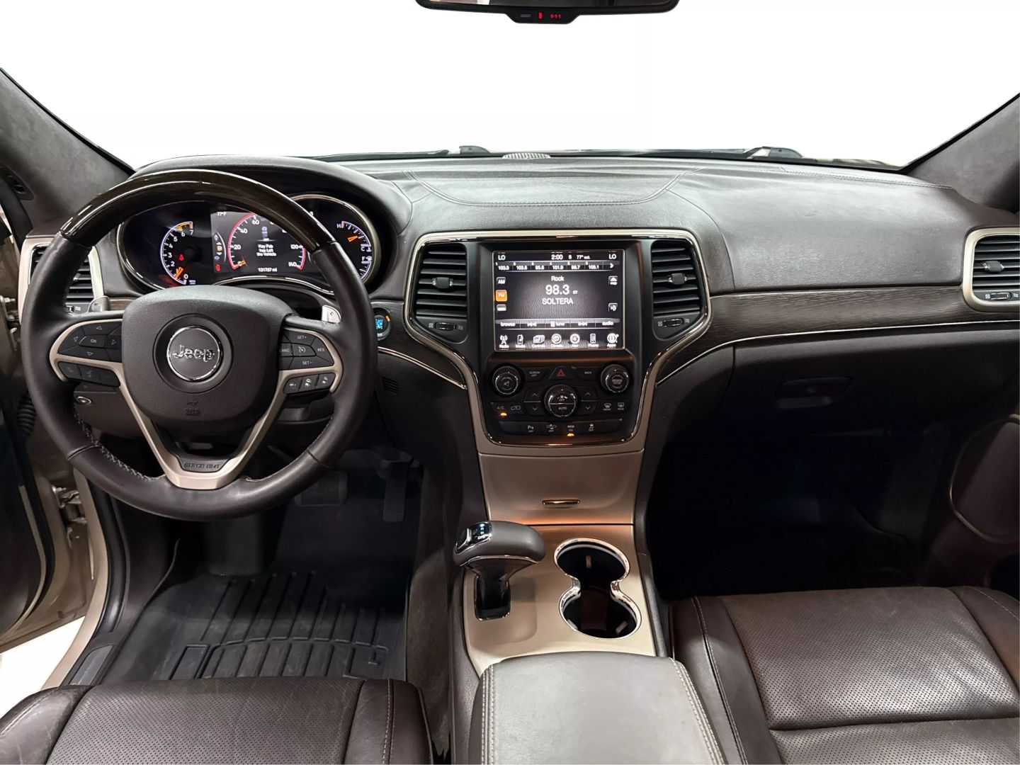 2014 Jeep Grand Cherokee - Image 21