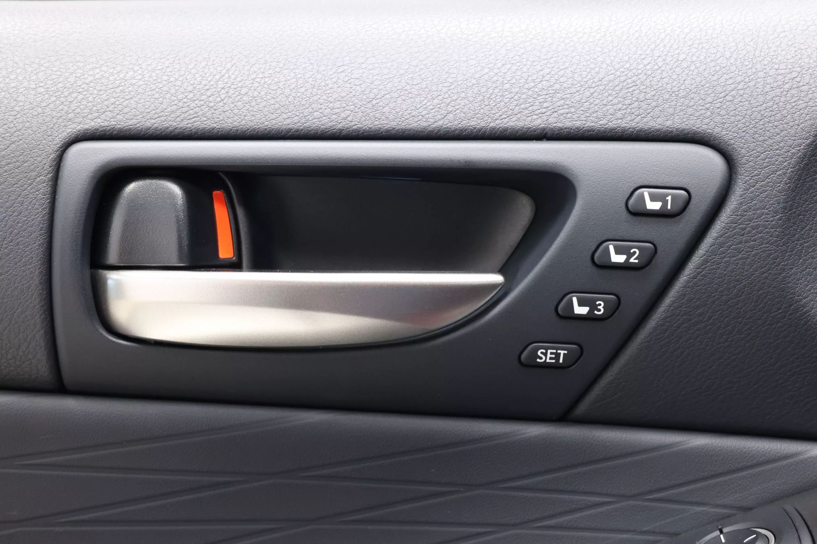 2023 Lexus Is - Image 11