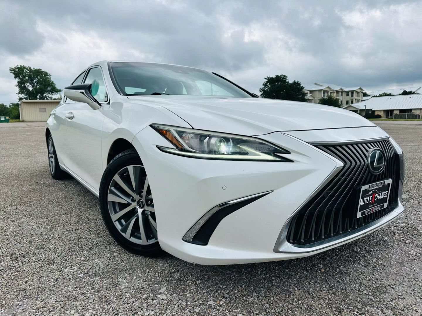 2019 Lexus Es - Image 4