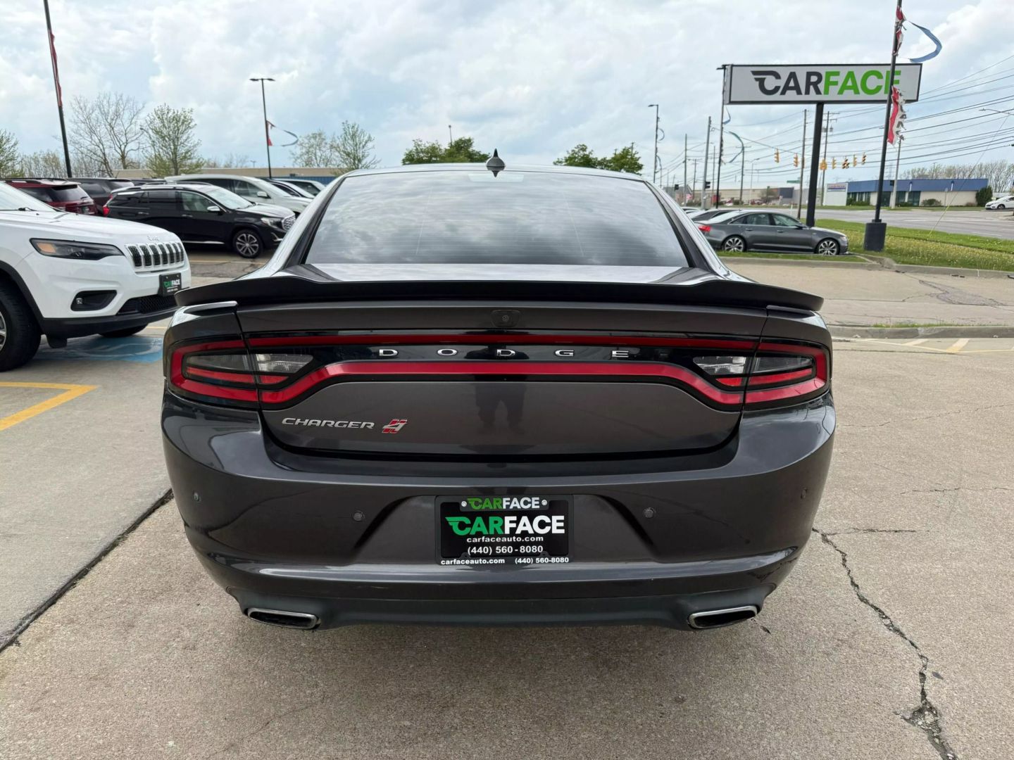 2018 Dodge Charger - Image 9
