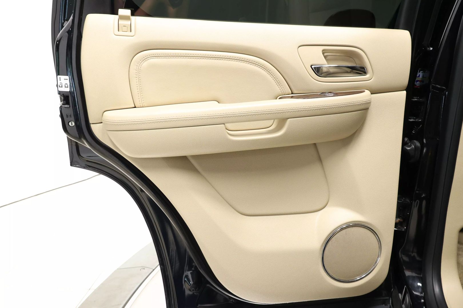 2012 Cadillac Escalade - Image 46