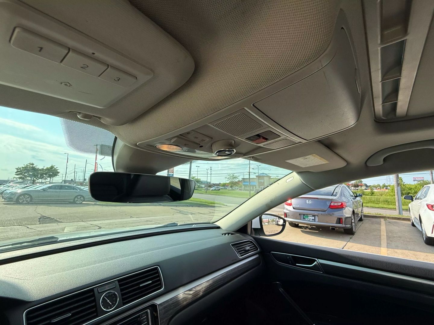 2017 Volkswagen Passat - Image 49
