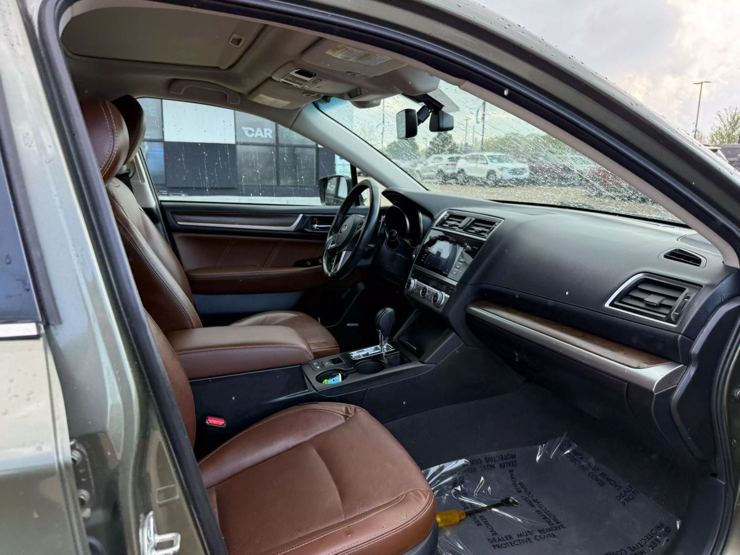 2017 Subaru Outback - Image 25