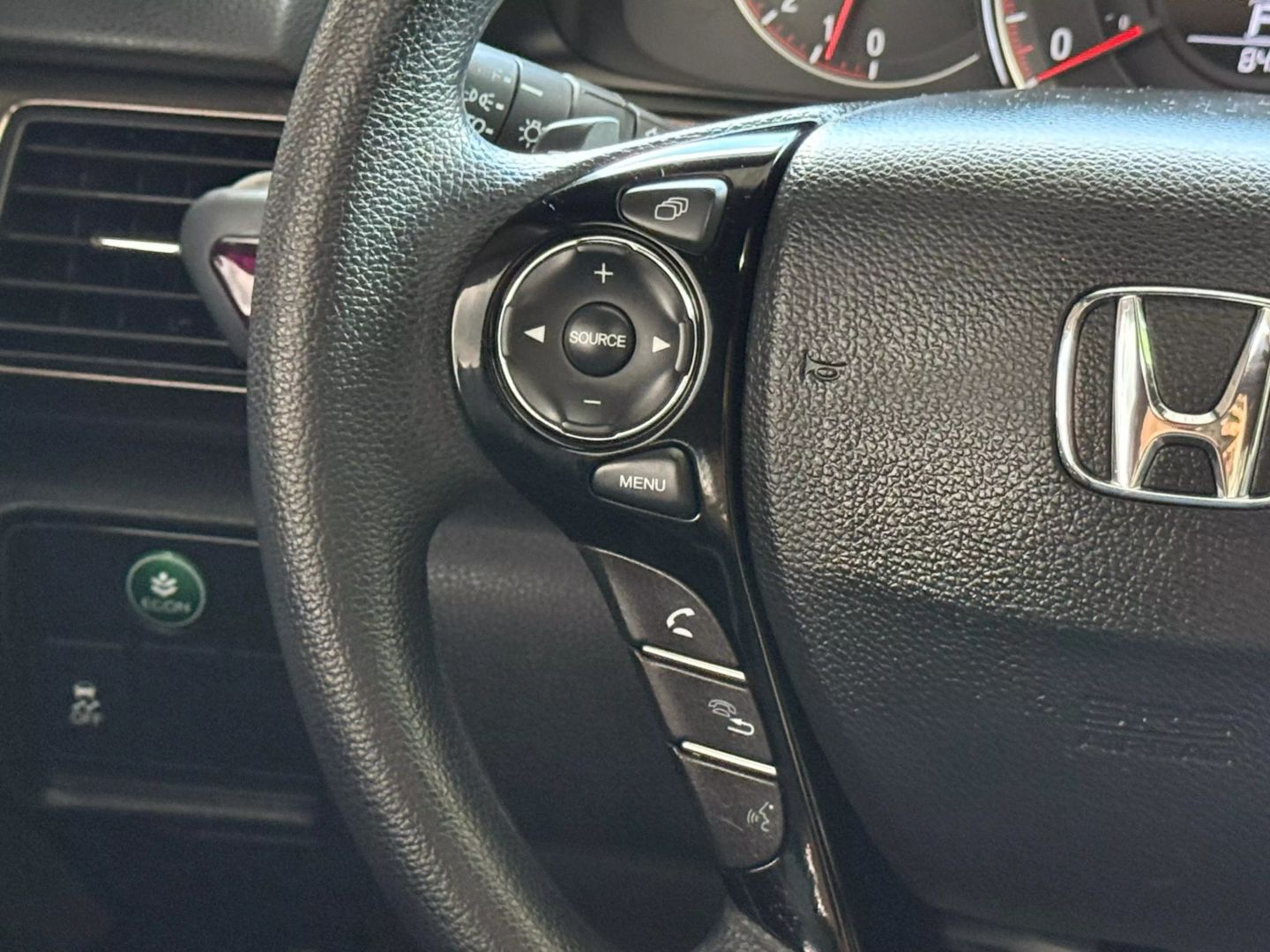 2017 Honda Accord - Image 28