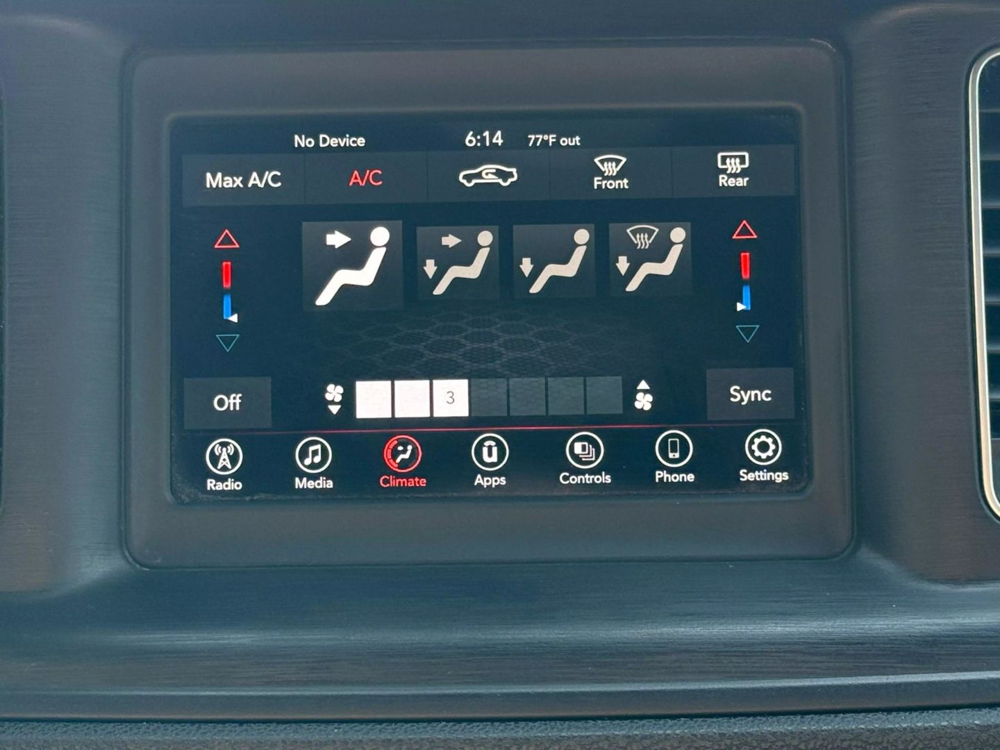 2021 Dodge Charger - Image 30