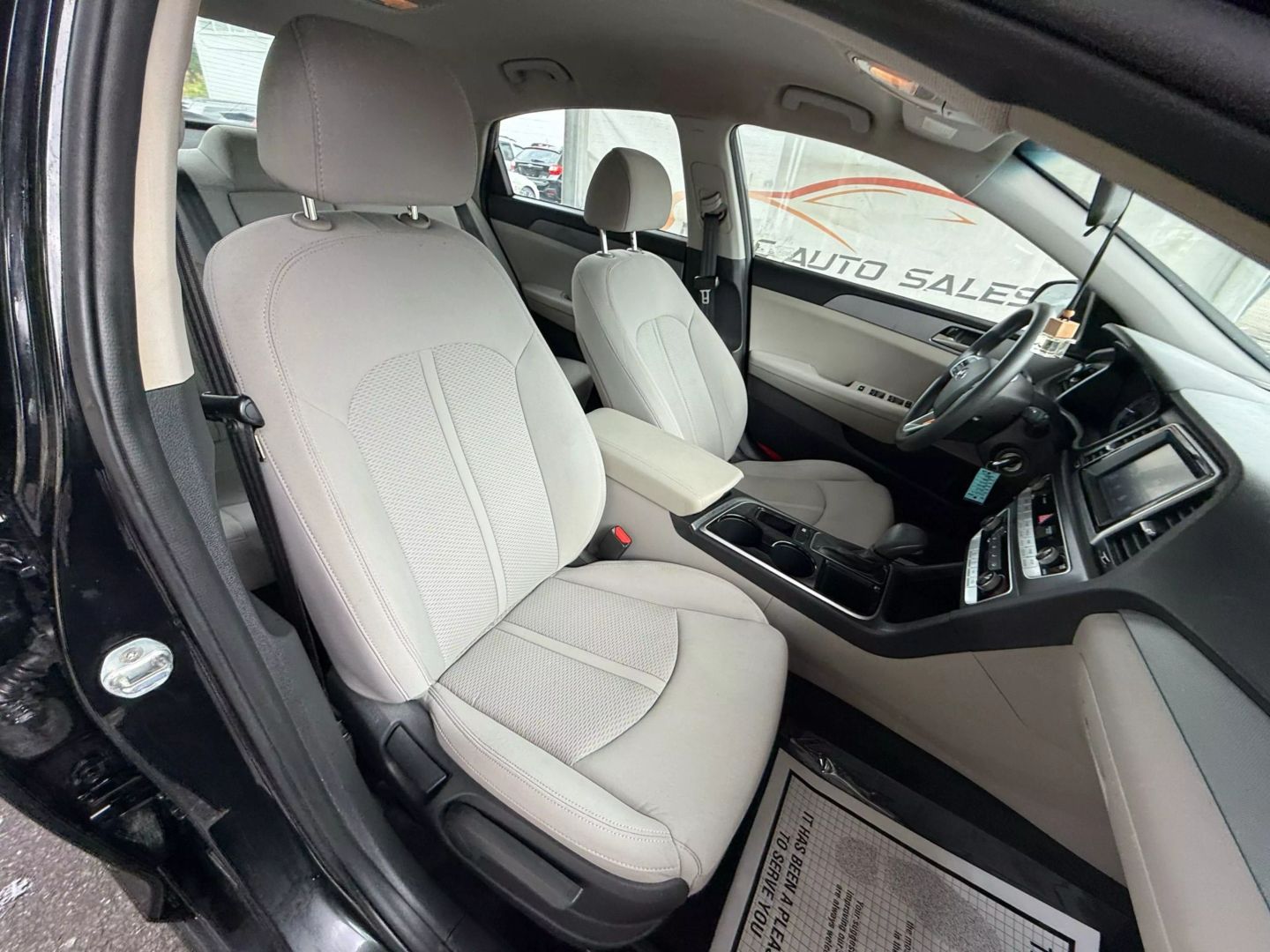 2019 Hyundai Sonata - Image 26