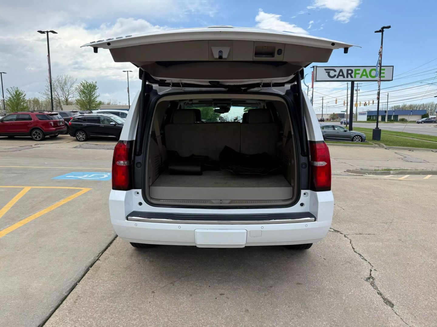 2016 Chevrolet Tahoe - Image 9