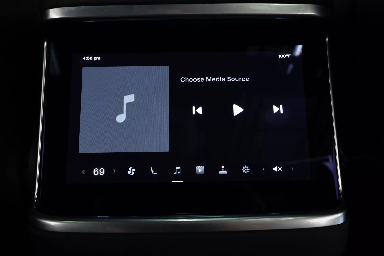 2022 Tesla Model X - Image 72