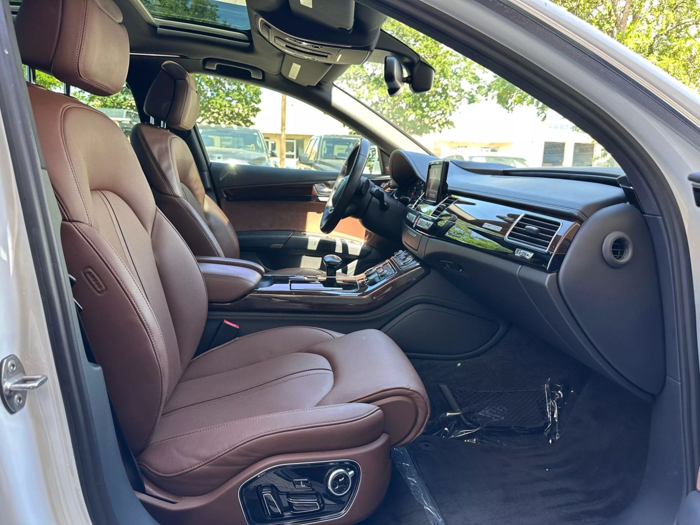 2016 Audi A8 - Image 22