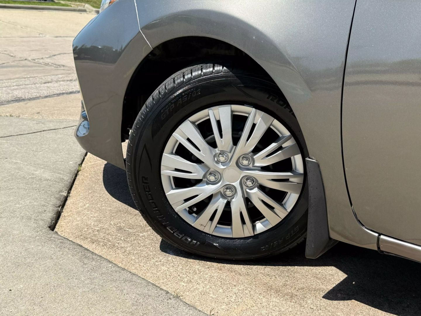 2018 Toyota Corolla - Image 42